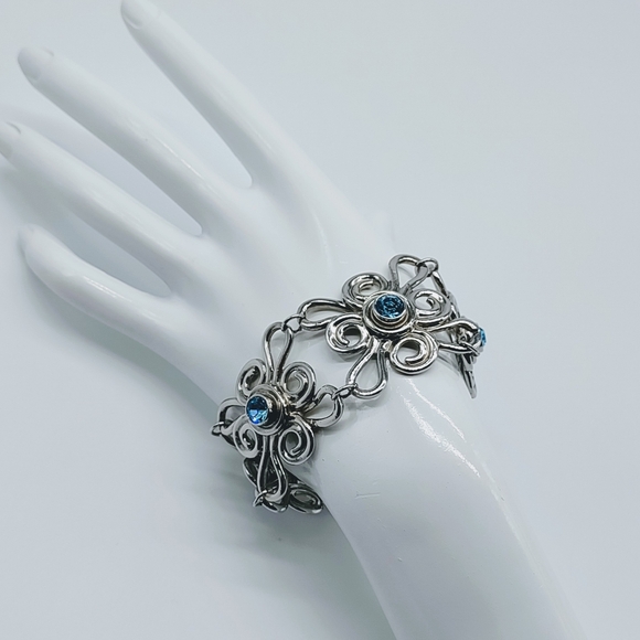 Vintage Avon Silver Tone Blue Rhinestone Bold Flower Bracelet - Picture 5 of 12